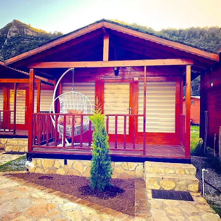 Slow West Glamping *