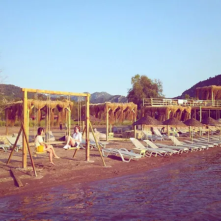 Slow West Glamping